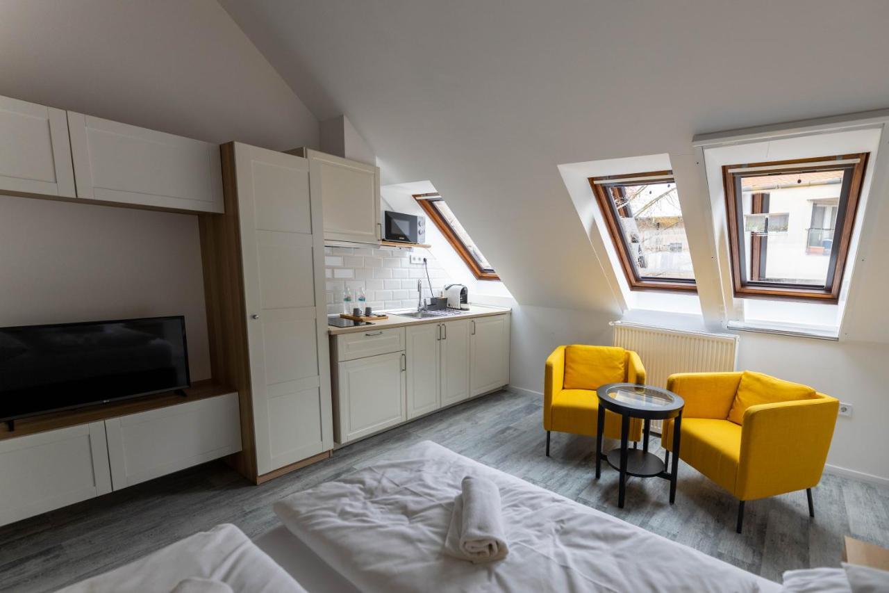 אגר Roomstore Studio Apartments מראה חיצוני תמונה