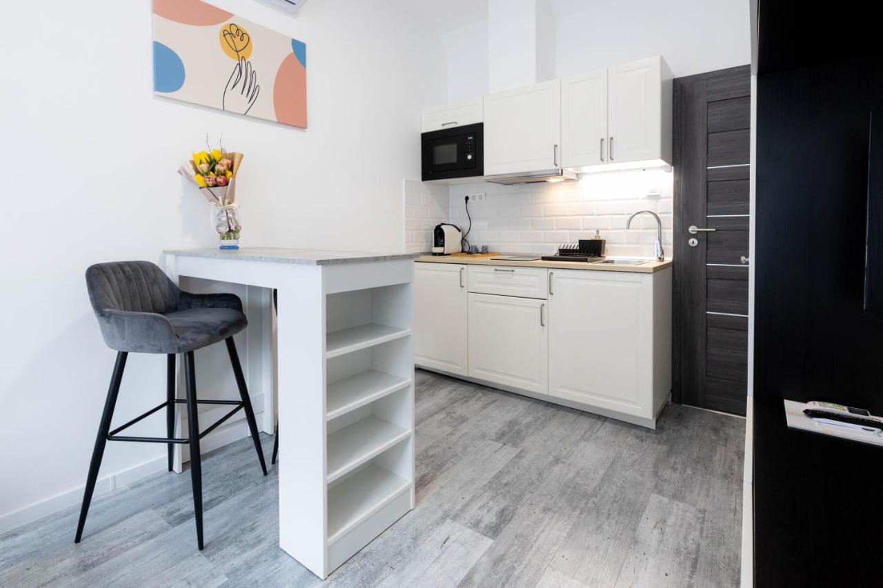 אגר Roomstore Studio Apartments מראה חיצוני תמונה